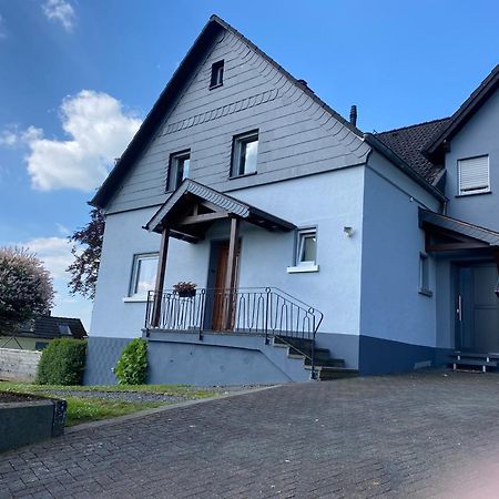 Deine-Eifel-Ferienwohnung Feusdorf 外观 照片