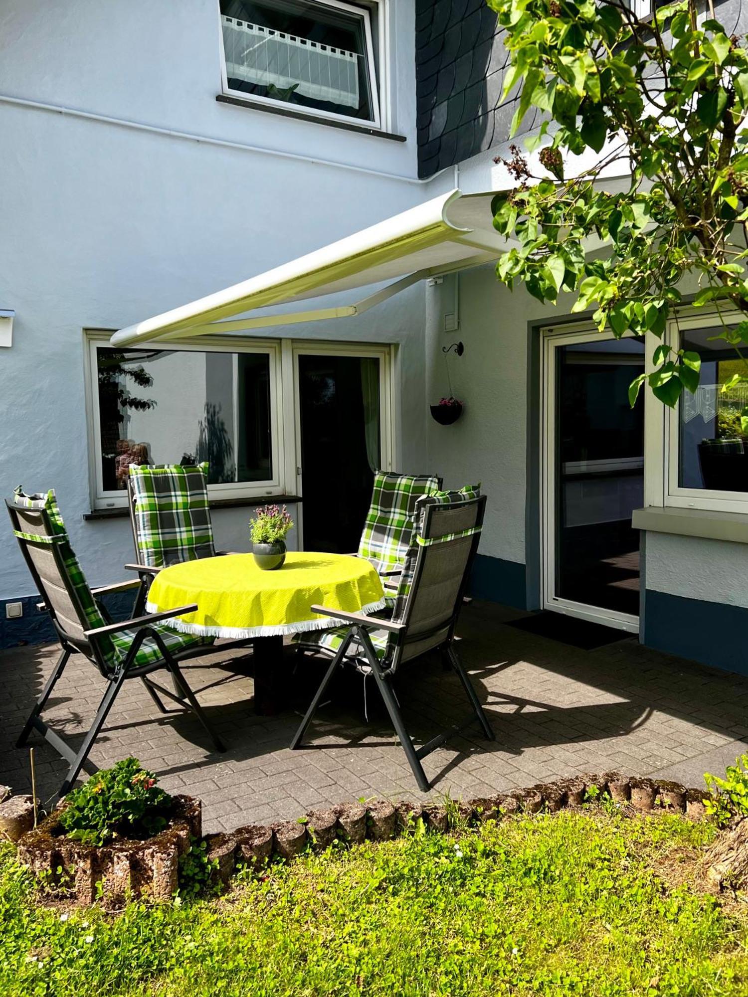 Deine-Eifel-Ferienwohnung Feusdorf 外观 照片