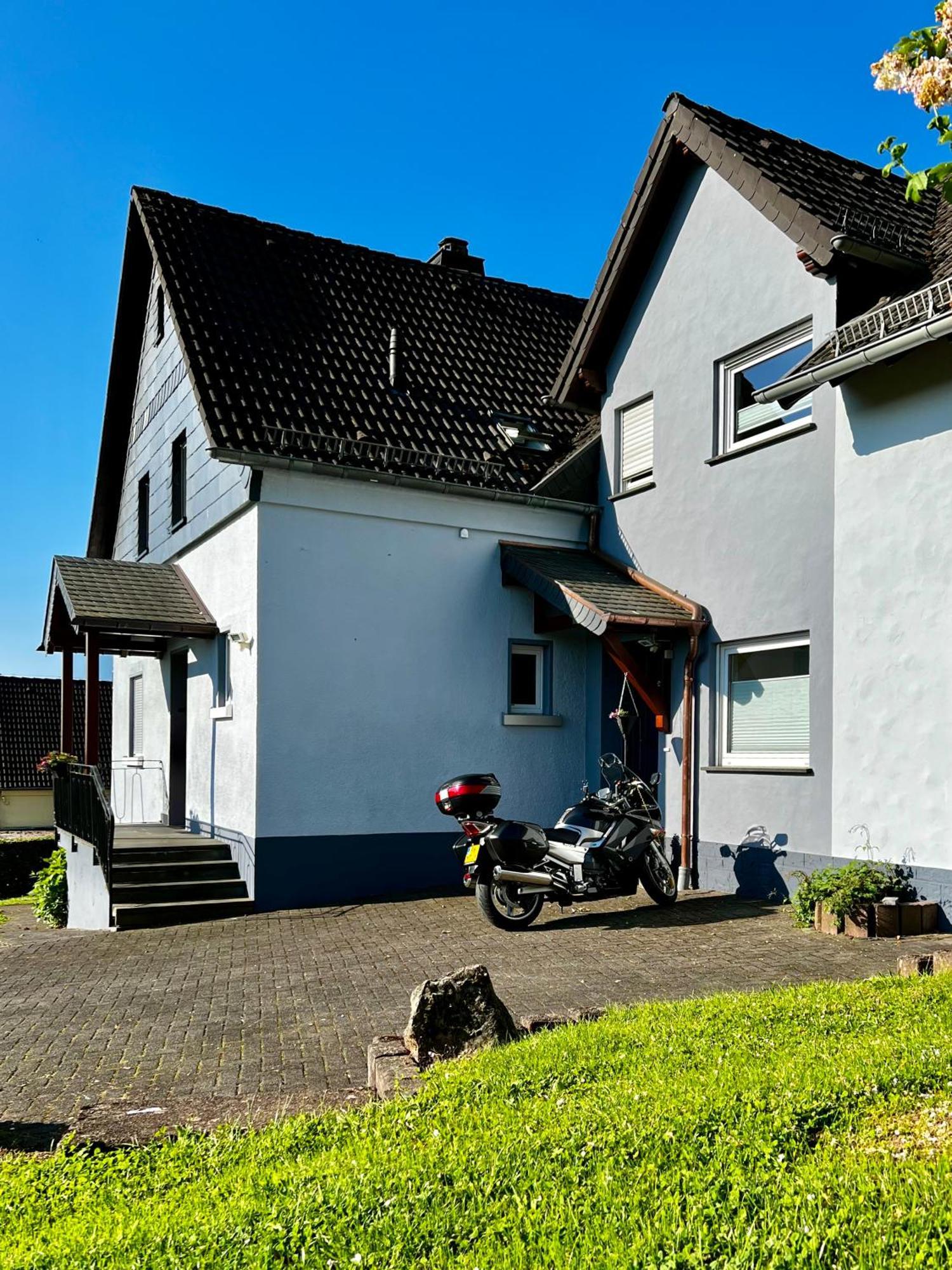 Deine-Eifel-Ferienwohnung Feusdorf 外观 照片